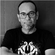 Profesional durante 30 años de diseño gráfico y comunicación publicitaria. Doy clases a cualquier nivel de usuario.